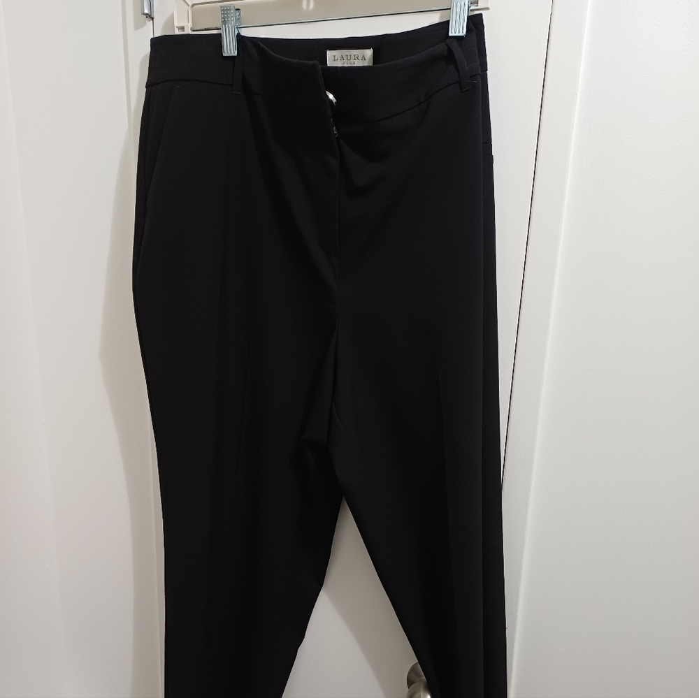 NWOT Laura Plus 18 Black City Fit Straight Leg Pants - Never Worn - New No Tag